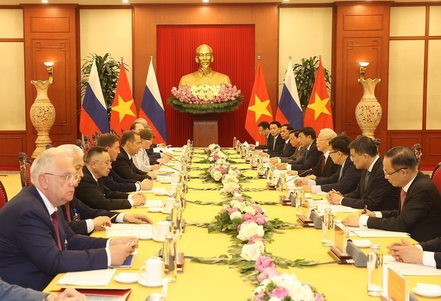 Tổng Bí thư hội đàm với Chủ tịch Đảng
