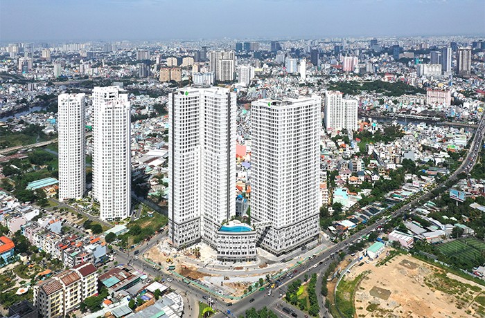 Giá chung cư hết thời tăng nóng, người mua có nên "xuống tiền"?