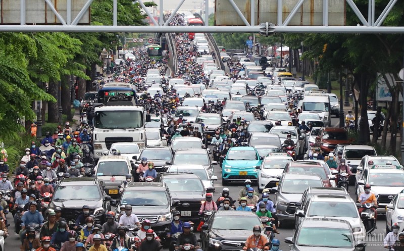 TP. Hồ Chí Minh xử lý 24 điểm nguy cơ ùn tắc giao thông