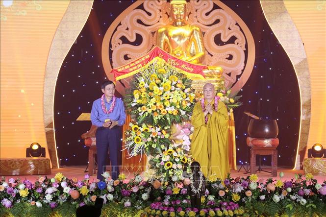 Ninh Bình: Đại lễ Phật đản năm 2023 thu hút hàng nghìn người tham dự
