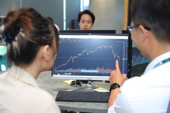 Chứng khoán: Áp lực điều chỉnh tăng sau những phiên tăng điểm
