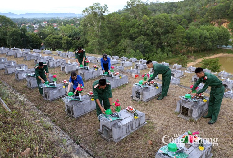 Thăm Nghĩa trang liệt sĩ Nầm, tri ân các anh hùng liệt sĩ