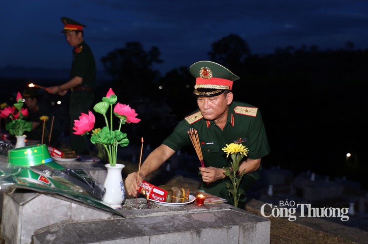 Thăm Nghĩa trang liệt sĩ Nầm, tri ân các anh hùng liệt sĩ