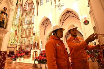 EVNHANOI đảm bảo điện phục vụ các hoạt động trong ngày Noel 2023 và Tết Dương Lịch 2024