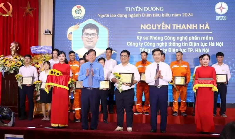 ‘Người lính áo cam’ và những sáng kiến cải tiến công nghệ thông tin