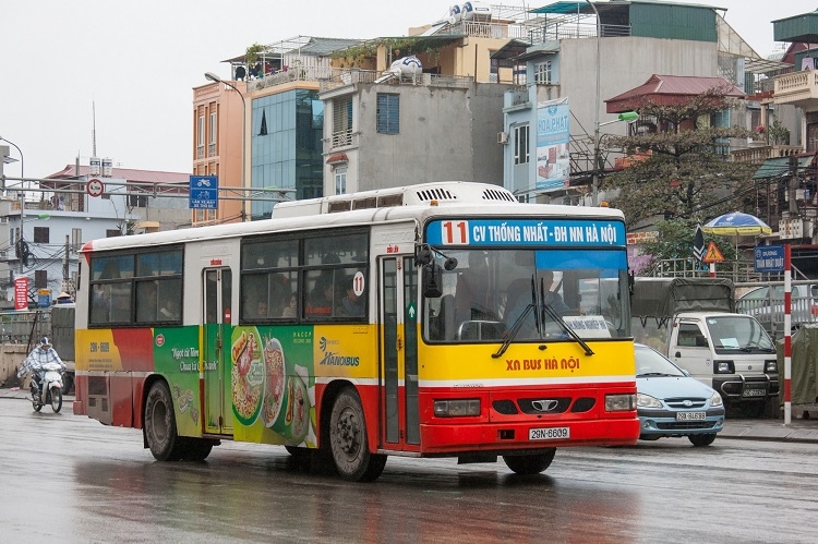 Vì sao người dân Thủ đô Hà Nội đang dần xa rời xe buýt?