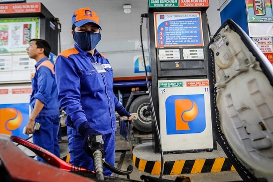 Giá xăng dầu tăng từ 15h ngày 25/12