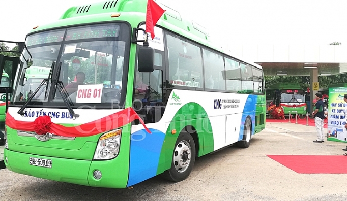Xe buýt CNG: Xe buýt CNG sử dụng năng lượng thân thiện với môi trường và giúp giảm thiểu ô nhiễm không khí. Hình ảnh về xe buýt CNG sẽ cho bạn cái nhìn tổng quan về công nghệ tiên tiến này và mọi người sẽ cảm thấy hứng thú với việc bảo vệ môi trường.
