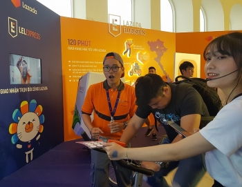 Lazada hợp tác đẩy mạnh thanh toán không dùng tiền mặt