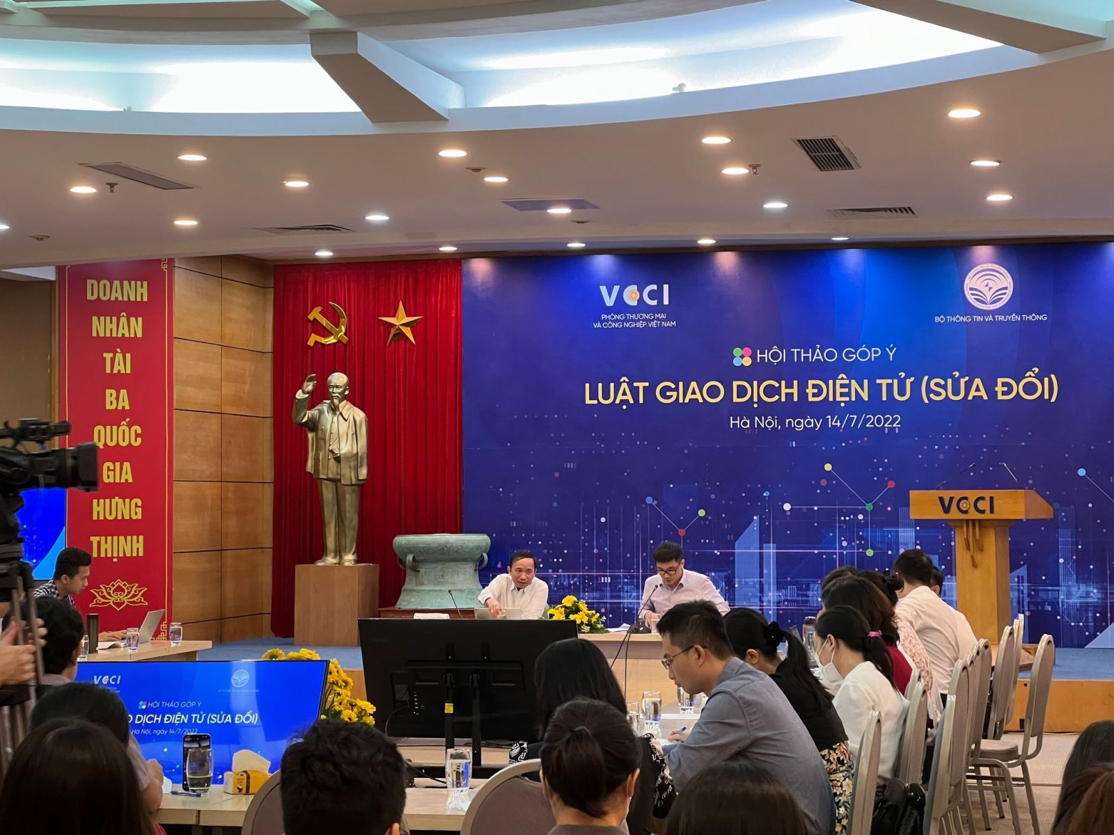 Nhiều ý kiến đề xuất cho Luật Giao dịch điện tử (sửa đổi)