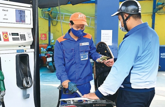 Công Thương qua góc nhìn báo chí ngày 14/4: Khẳng định vai trò của Quỹ bình ổn giá xăng dầu