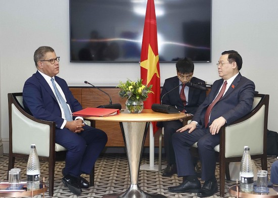 Chủ tịch COP26 ấn tượng với quyết tâm của Việt Nam trong chuyển đổi năng lượng sạch