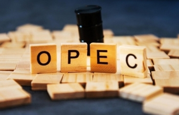 OPEC + xem xét cắt giảm thêm sản lượng dầu do tác động của dịch virus corona