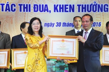 Phát huy vai trò nữ công nhân, viên chức, lao động