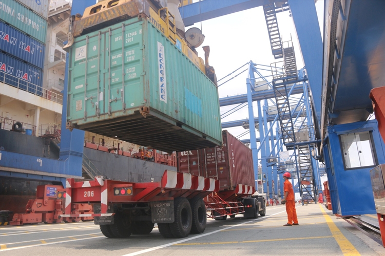 Xuất khẩu của Việt Nam sang một số thị trường khu vực ASEAN bật tăng