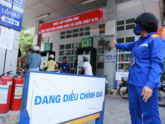 Công Thương qua góc nhìn báo chí ngày 11/5: Giá xăng dầu chiều 11/5 ở mức nào?