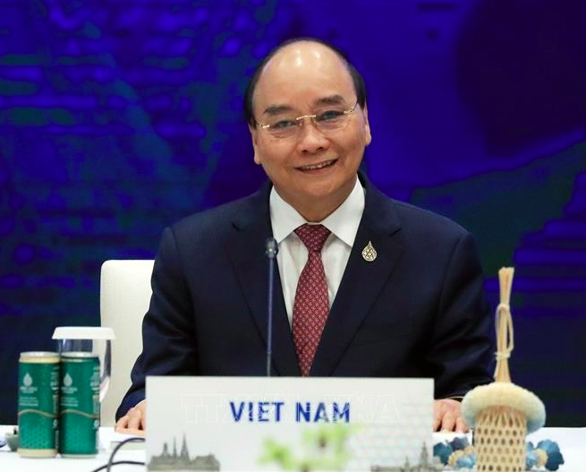 Chủ tịch nước Nguyễn Xuân Phúc dự đối thoại giữa các nhà lãnh đạo APEC với khách mời