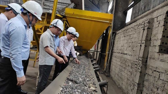 Sử dụng chất thải rắn làm nhiên liệu đốt lò: Tiết kiệm 13,2 tỷ đồng/năm